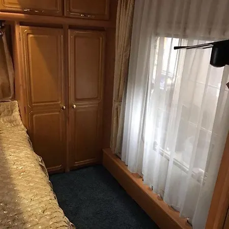 Caravan 2 Persoons 1,5 Km Van Strand * エイマイデン